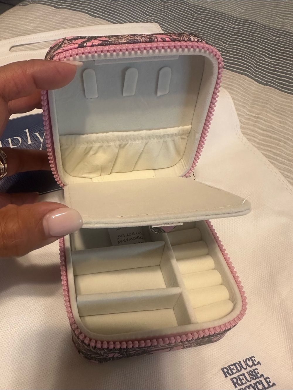 Simply Southern  Travel Jewelry Box
Case - Picture 5 of 8